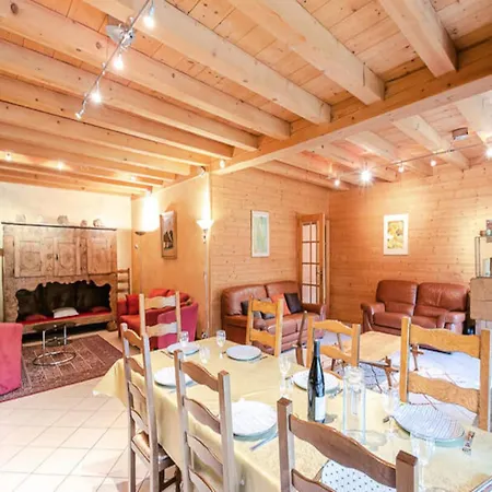 For 12 People Apartman *